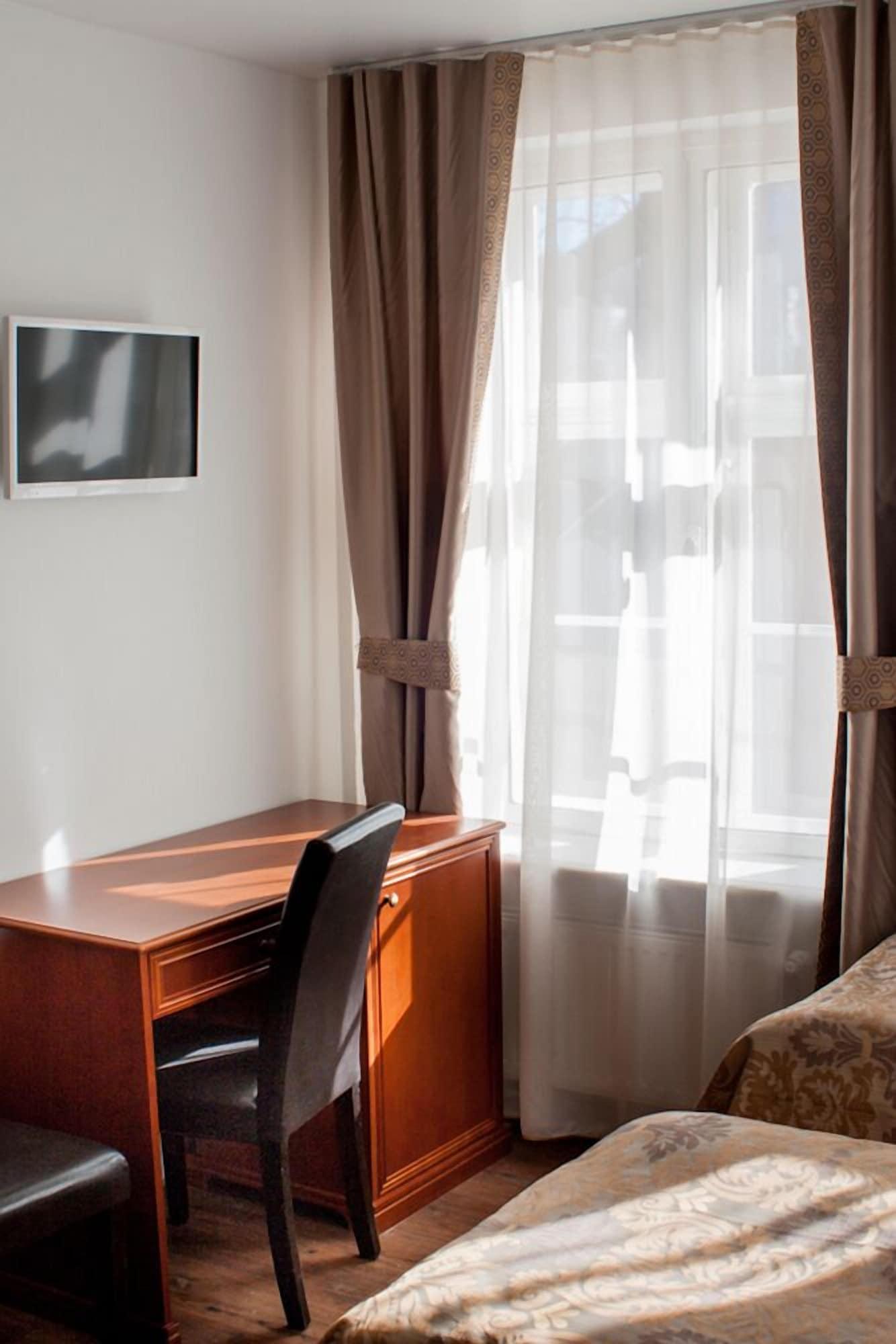 Three Crowns Residents Hotelli Tallinna