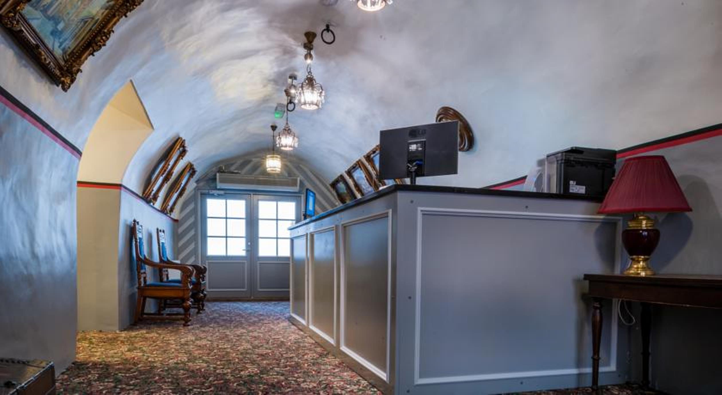 Three Crowns Residents Hotelli