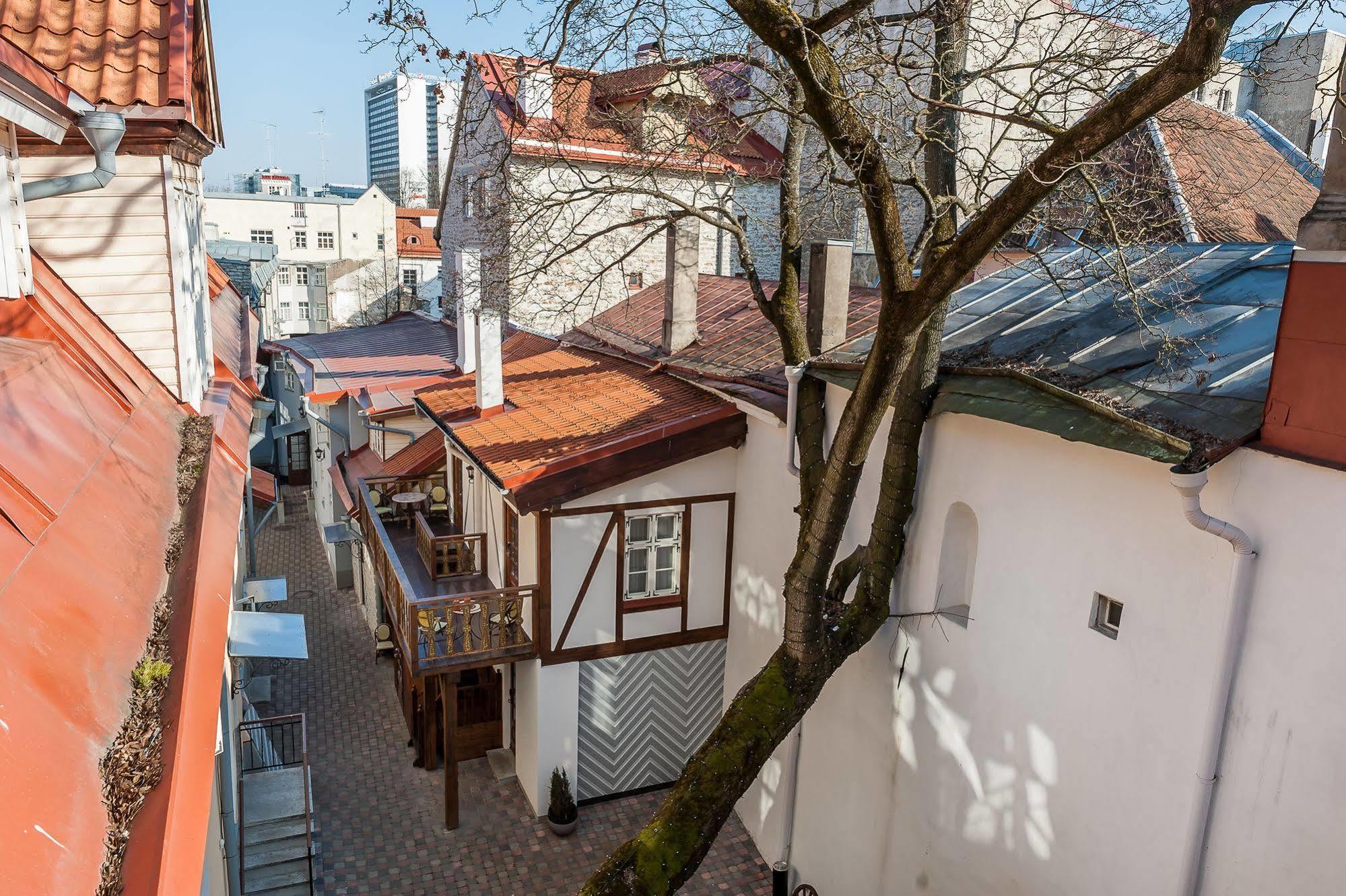 Three Crowns Residents Hotelli Tallinna